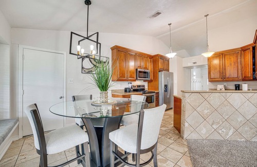Garland House | Fenced-In Yard: Home < 1 Mi to Lake Ray Hubbard!