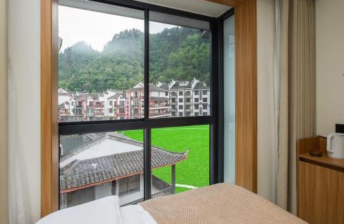 Fenghuang House | Fenghuang County Jiduo Intelligent Hotel