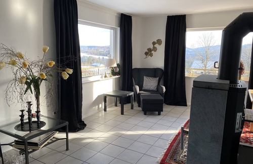 Poppenhausen Apartment | Ferienwohnung Ebersburg