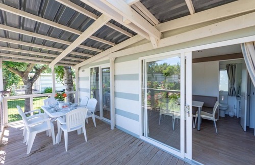 Cologna Spiaggia House | Feriendorf Stork Lodge Deluxe für 6 Personen