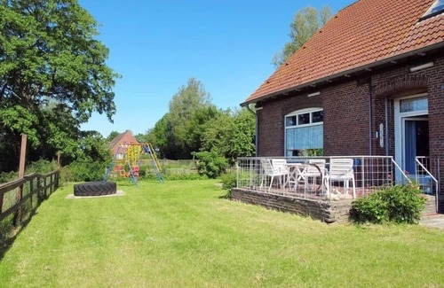 Wittmund House | Ferienhaus " Alte Grundschule Berdum "