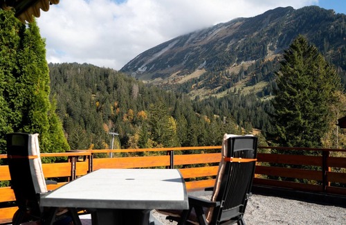 Mitloedi Apartment | Ferienhaus Bergblick by Interhome