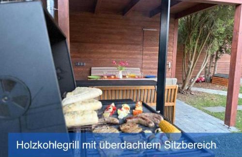 Zschieren House | Ferienhaus Elbharmonie - Hunde willkommen, Garten vollständig umzäunt, Pool, Kamin und Spielzimmer - super für Familientreffen