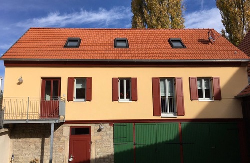 Ochsenfurt Apartment | Ferienhaus mit Balkon und Garten