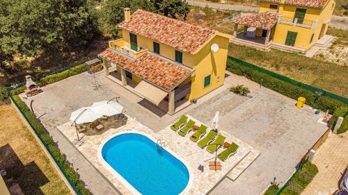 Razanac House | Ferienhaus Sonnenliebe mit Pool bei Zadar