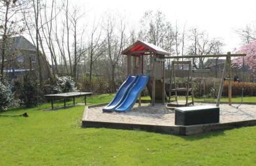 Tossens Apartment | Ferienhof " Dat grode Gulfhuus"
