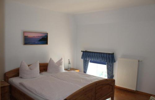 Tossens Apartment | Ferienhof " Dat grode Gulfhuus"