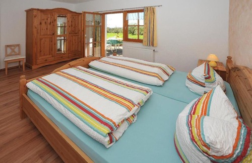 Opfenbach Apartment | Ferienhof-Fink-Ferienwohnung-Sonnenblume