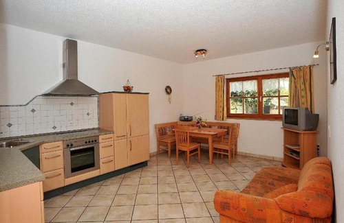 Opfenbach Apartment | Ferienhof-Fink-Ferienwohnung-Sonnenblume