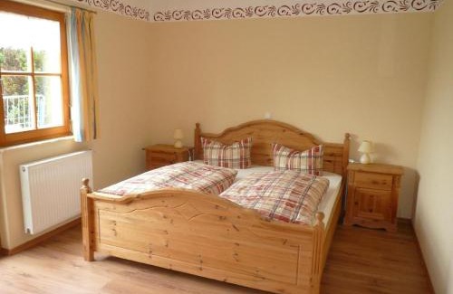 Opfenbach Apartment | Ferienhof-Fink-Ferienwohnung-Sonnenblume