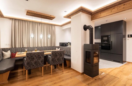 Forstau House | Ferienlodge Edelstein