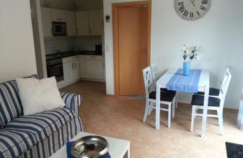 Ueckeritz Apartment | Ferienwohnung ÜckeRitz bei Familie Habben mit PKW Stellplatz