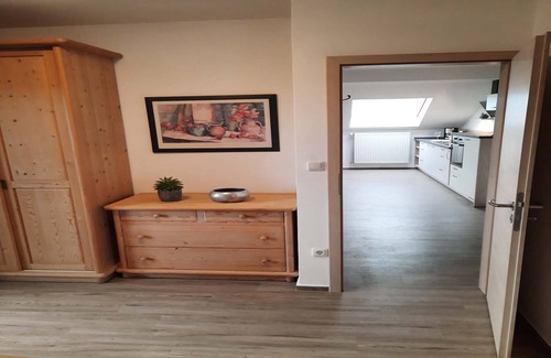 Bad Endorf Apartment | Ferienwohnung, 45 qm 2. Etage, 1 Separates Schlafzimmer