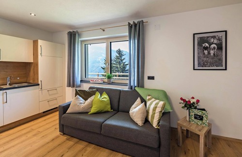 Rohrberg Apartment | "Ferienwohnung am Mühlbachl" with Mountain View, Private Terrace & Wi-Fi