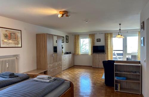Seeon-Seebruck Apartment | Ferienwohnung Chiemseeblick Annalena