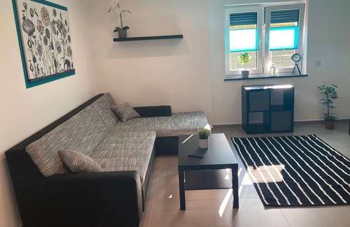 Groskoschen Apartment | Ferienwohnung Eastside-apartment für max 6 Personen - nah am See mit Parkplatz