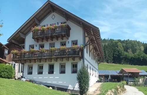 Viechtach Apartment | Ferienwohnung im Bayerischen Wald mit Terrasse