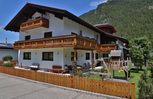Bichlbach Apartment | Ferienwohnung in Traumhafter Bergkulisse - Appartements Wacker