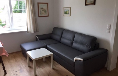 Deutsch Goritz Apartment | Ferienwohnung Kirchblick - 1 Nacht - Stockers Kleines Dorfhotel