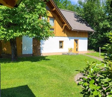Augsdorf Apartment | Ferienwohnung MaLu