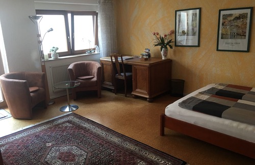Freiburg im Breisgau Apartment | Ferienwohnung mit 50qm, 1 Wohn-/Schlafbereich für max. 3 Personen