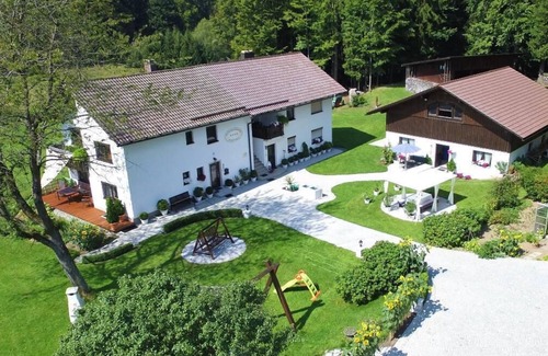 Hohenau Apartment | Ferienwohnung mit Südterrasse und kostenfreier WLAN-Nutzung