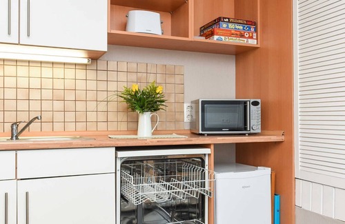 Stedesdorf Apartment | Ferienwohnung Ost - Ferienhof Tannen in Thunum bei Bensersiel