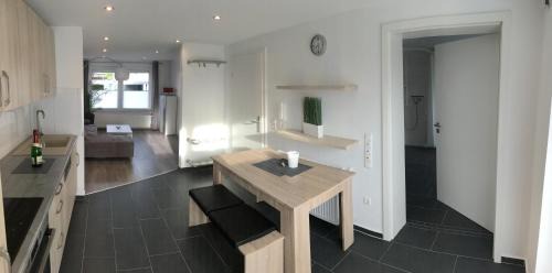 Rinteln Apartment | Ferienwohnung Rinteln - 4 Sterne - Im Kleinen Löök - 55 qm - 2 x TV - Terrasse - max 2 Erw und 1 Kind - Barrierearm TOP