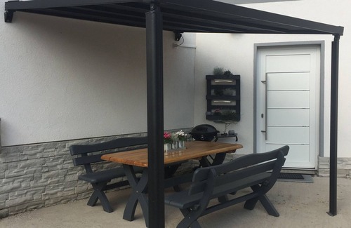 Schonebeck Apartment | Ferienwohnung Sarah für 9 Personen