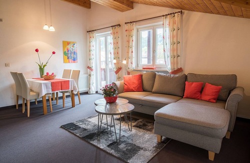 Bad Faulenbach Apartment | Ferienwohnung Steinrose