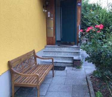 Oberdorla Apartment | Ferienwohnung Weißenau