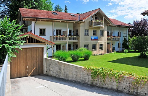 Bad Feilnbach Apartment | Ferienwohnung Wendelstein, 2 bis 4 Personen, 1 separates Schlafzimmer, 2. OG, Südbalkon