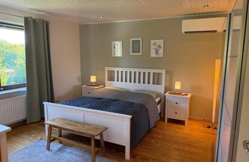 Buechen Apartment | Ferienwohnung Wiesenblick