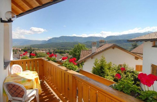 Caldaro Sulla Strada del Vino Apartment | Ferienwohnungen Luggin