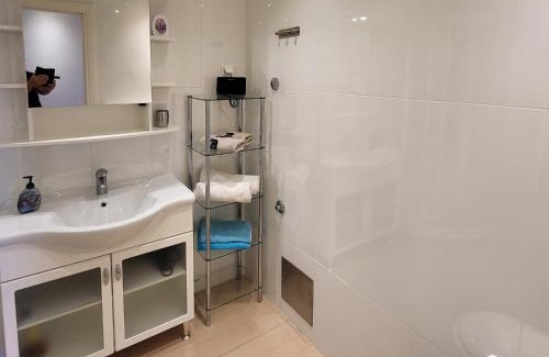 Brulo Apartment | Ferienwohnungen Velijoze