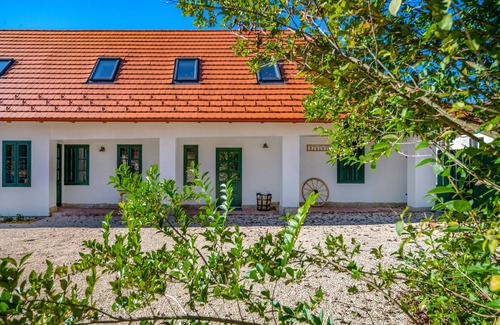 Csesznek Apartment | Ferrata Vár Vendégház