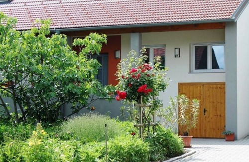 Gols Apartment | Fewo 3 Weinranke - Ferienhof Weingut Lunzer
