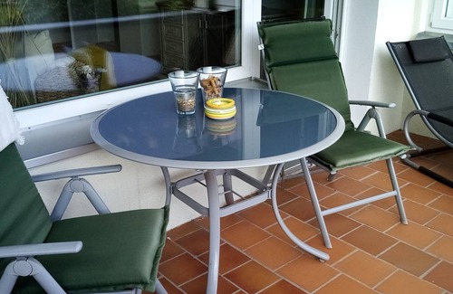 Hehlen Apartment | FEWO Flower Power directly on the Weser in the beautiful Weserbergland
