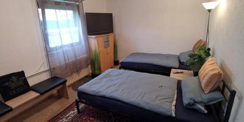 Kassel House | FeWo Kassel,2 Betten Apartment mit privater Küche Bad WC und Garten, Gratis Frühstück, Gratis Parkplätze