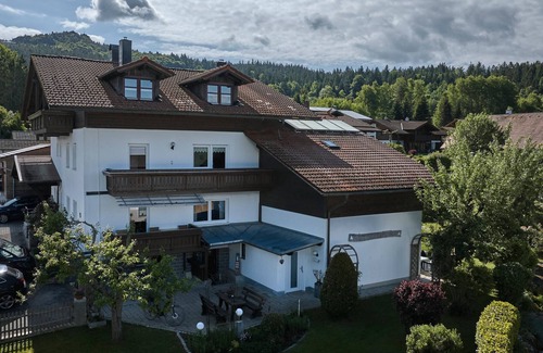 Silberberg Apartment | FeWo Kronberg | Sehr gepflegte FeWo für 2-3 Personen mit Terrasse