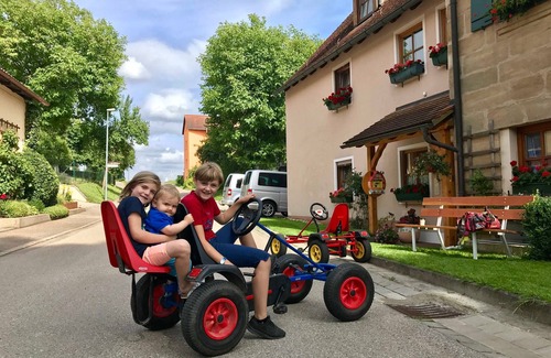 Stockheim Apartment | Fewo Seeblick - Holiday home Eitel