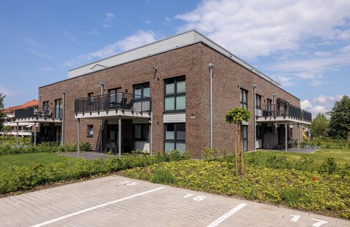 Dorumer Neufeld Apartment | Fewo Seebrise mit Sauna und Balkon