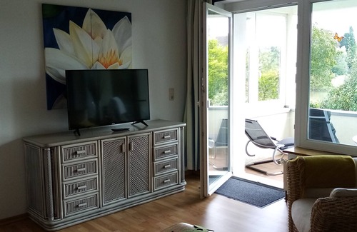 Hehlen Apartment | FEWO Summertime directly on the Weser in the beautiful Weserbergland
