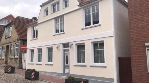 Heiligenhafen Apartment | FeWo Todeskino 'Strandgut' in Heiligenhafen