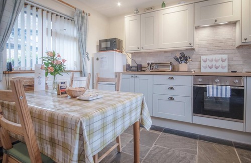 Crynant Cottage | Fferm-Llong Cottage (Ship Farm) - 2 Bedroom -Rhossili