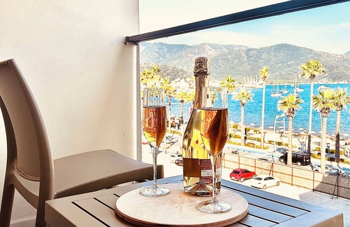Marmaris City Center Hotel | FİFTY5 SUİTE OTEL