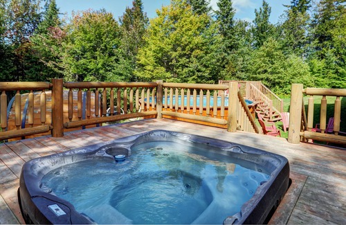 Mille-Isles Ski Chalet | Fiddler Lake Resort Chalet 68 Stag with Pool