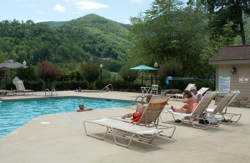 Whittier Condo | Fido Friendly Luxury Condo in Country Club setting With Amenities