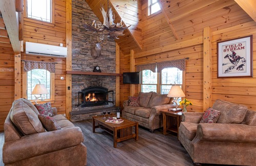 Jeffersonville Cabin | Field and Stream Dream Cabin near Smuggler's Notch