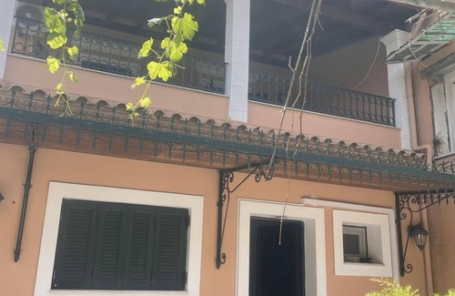 Pagi Villa | Finca "Mountain House Pagoi" with Mountain View, Private Garden & Wi-Fi